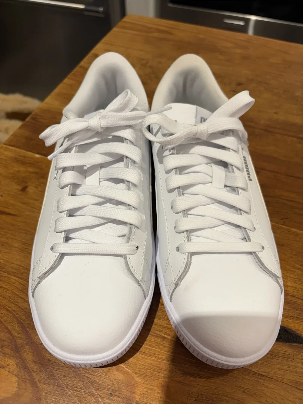 New Women’s Puma White Sneakers size 8